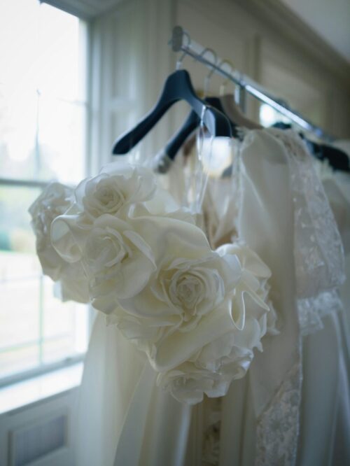 Ramo de novia monoflor en tonos blancos para boda